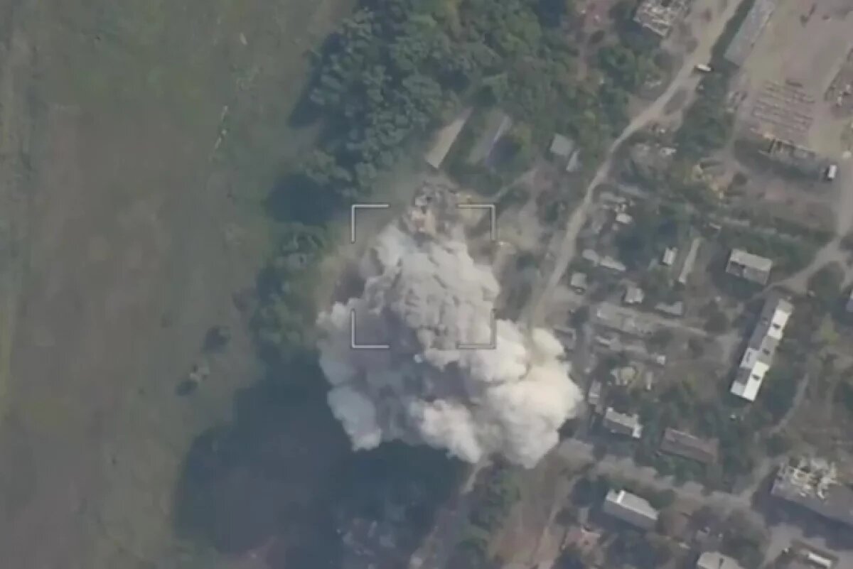    Адский взрыв порвал на части гвардию Зеленского.