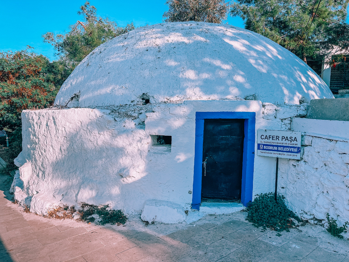 Фото автора. Цистерна по дороге из Гюмбета в Бодрум