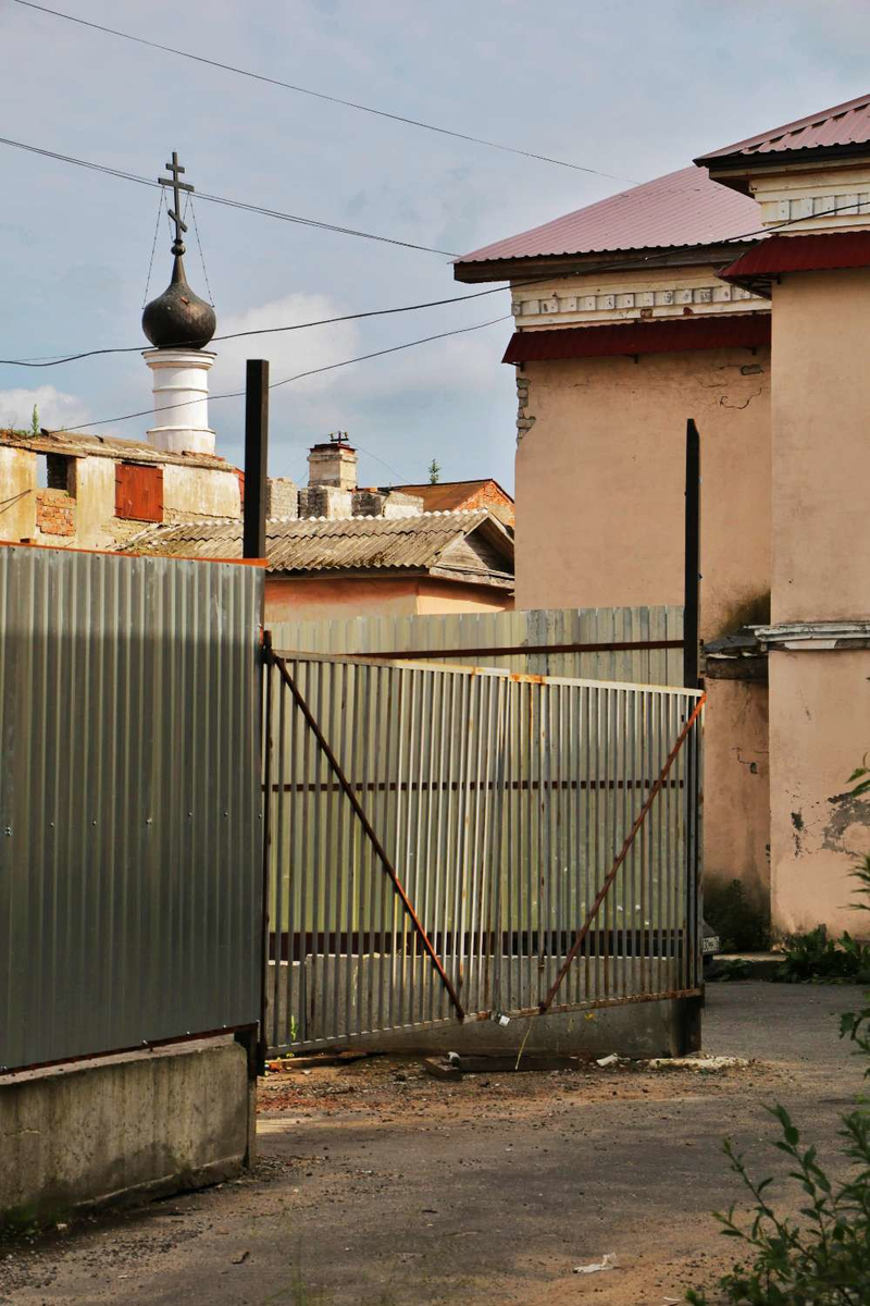 Таких «заброшек» в городе было больше