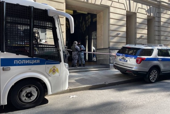    Обстановка у бизнес-центра «Романов двор» в Москве