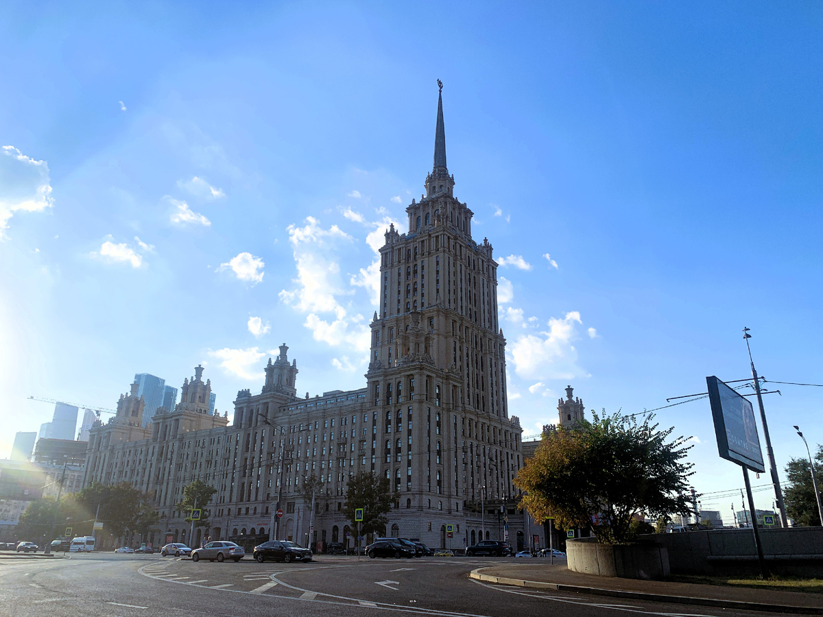 Высотка на Кутузовском проспекте - Radisson Collection Hotel