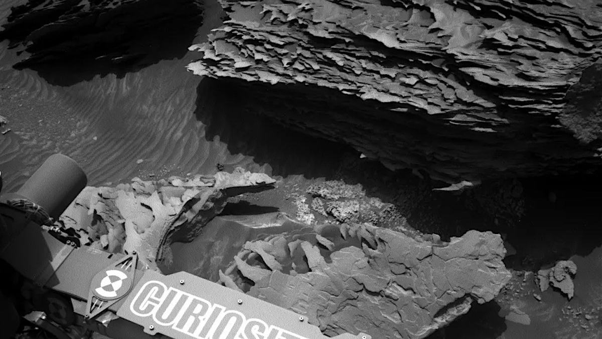 Это изображение было сделано левой навигационной камерой на борту Curiosity в 4298-й сол. Источник: NASA / JPL-Caltech  📷
