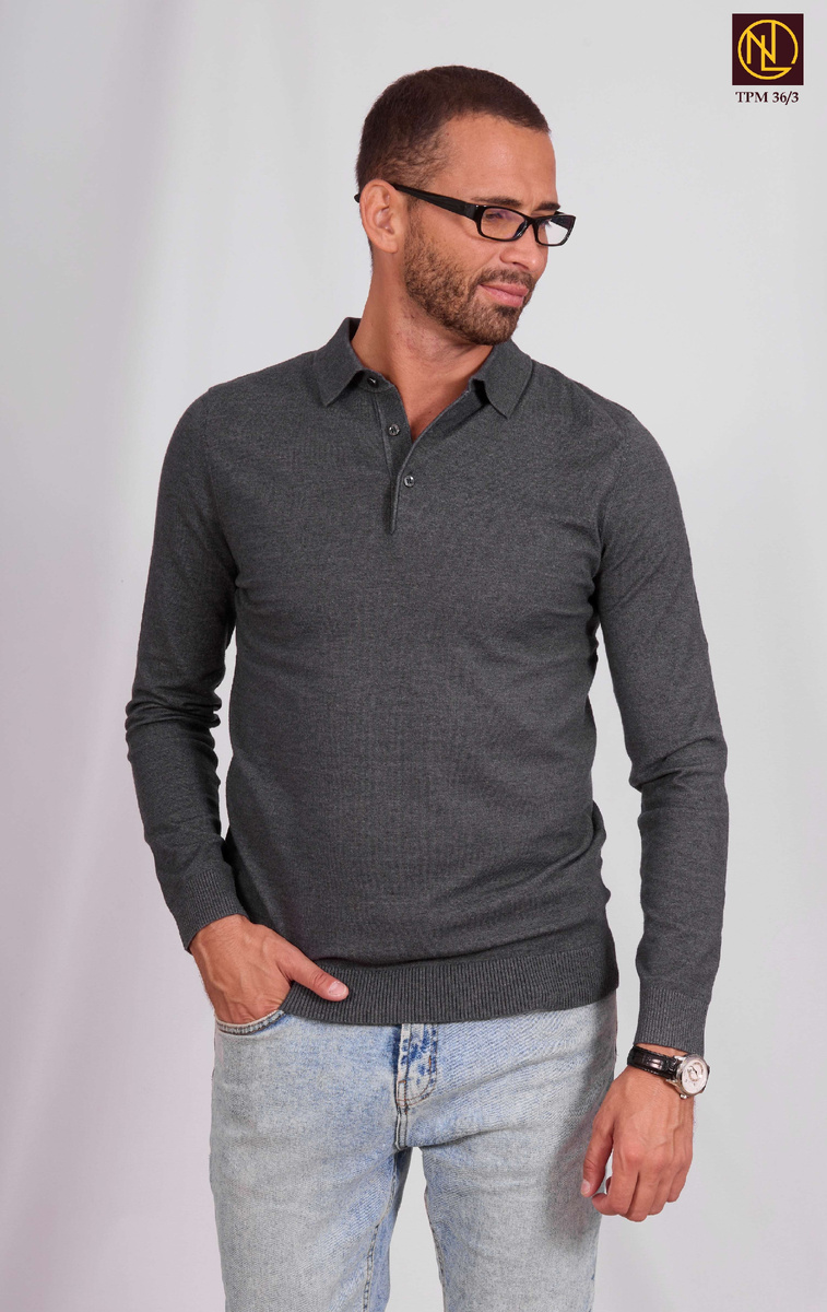 Джемпера с разнообразными вырезами и воротами из актуальной коллекции c сайта оптового бренда мужской одежды NowaLLmen.ru 