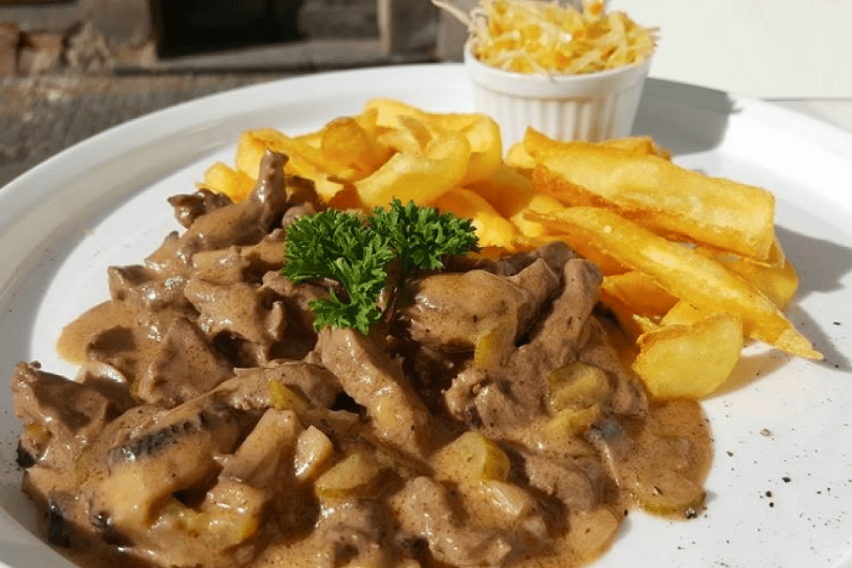Бефстроганов из говядины со сливками (классический рецепт)