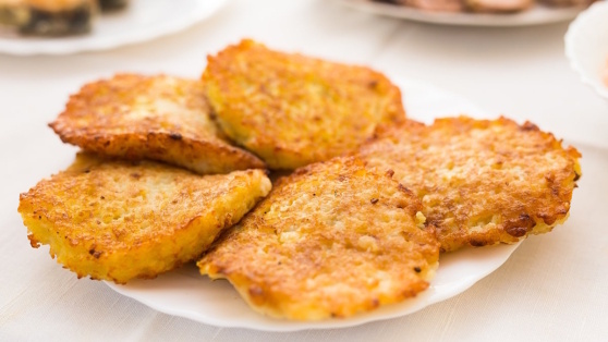    30 минут на кухне: брамбораки по-чешски вместо привычных драников Анастасия Романова