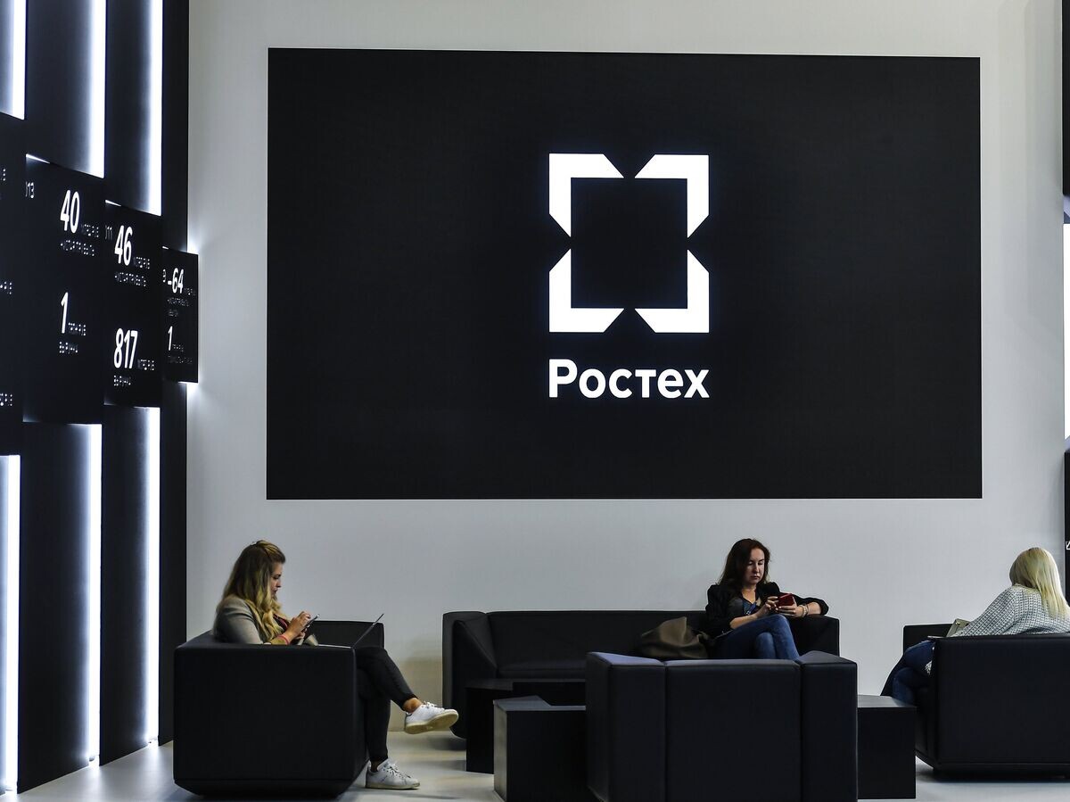    Павильон компании "Ростех" на Санкт-Петербургском международном экономическом форуме© РИА Новости / Евгения Новоженина