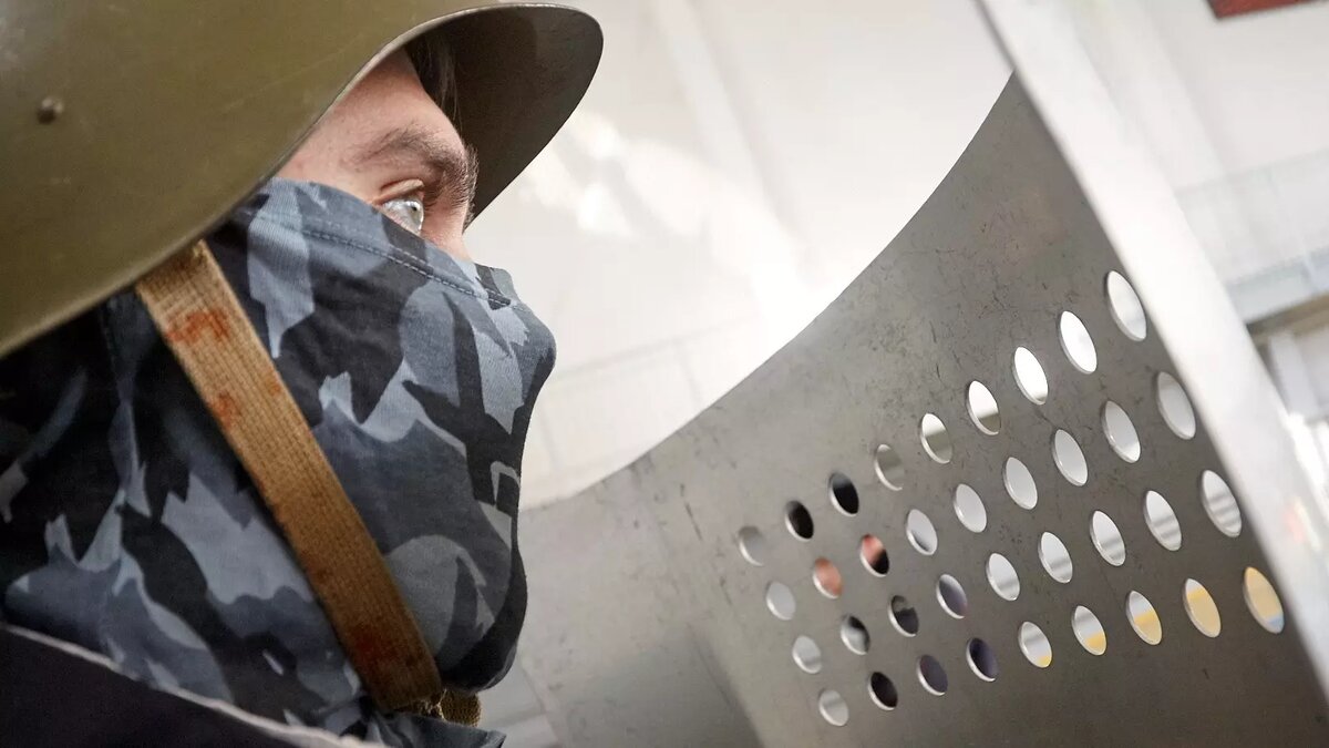 Сотрудники уголовного розыска при содействии Росгвардии задержали в Тутаеве более 20 человек. Источник: 1MI