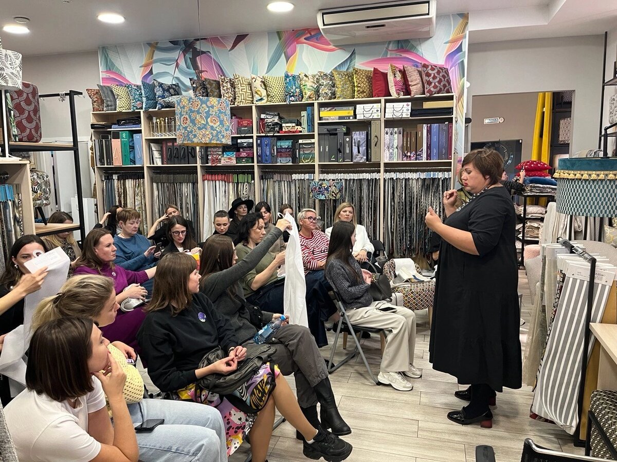 Презентация Ирины Кондюриной представителя французской фабрики LINDER в России и странах СНГ, признанного эксперта в области текстильных инноваций, амбассадора бренда LINDER - «Технологии + экология в новой коллекции французской фабрики Linder»