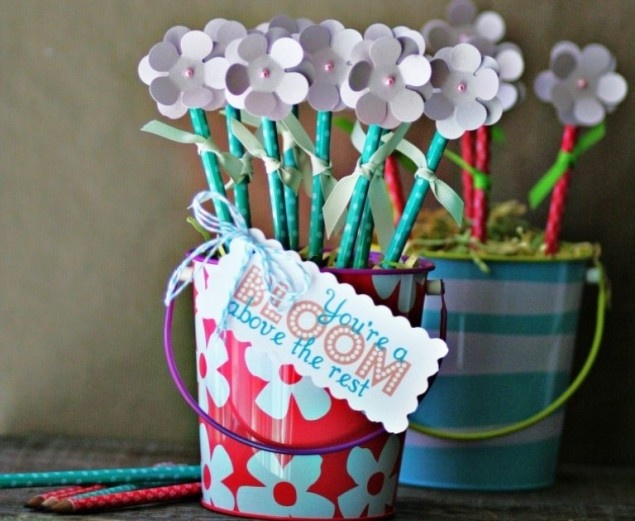    Из цветочных карандашей   
Источник: "Whipper Berry "