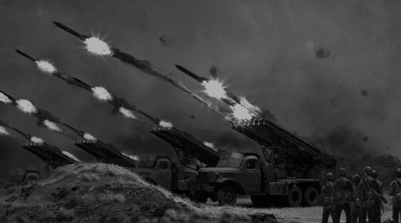 Немцы прозвали БМ-13 "Сталинским органом", потому что звук при пуске ракет походил на органную музыку, а направляющие были похожи на меха органа.