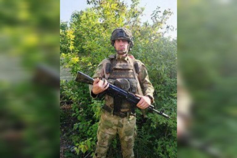    Оренбуржец Александр Сладков попал под обстрел вражеской артиллерии, но продолжил вести огонь Кристина Просвиркина