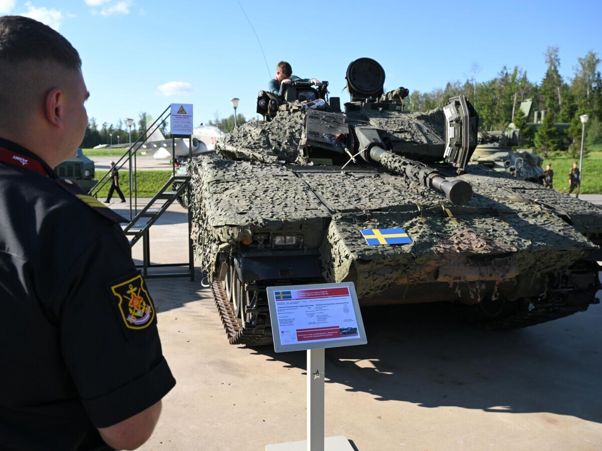   Трофейная шведская боевая машина пехоты CV90, представленная на выставке в рамках Международного военно-технического форума "Армия-2023© РИА Новости / Максим Блинов