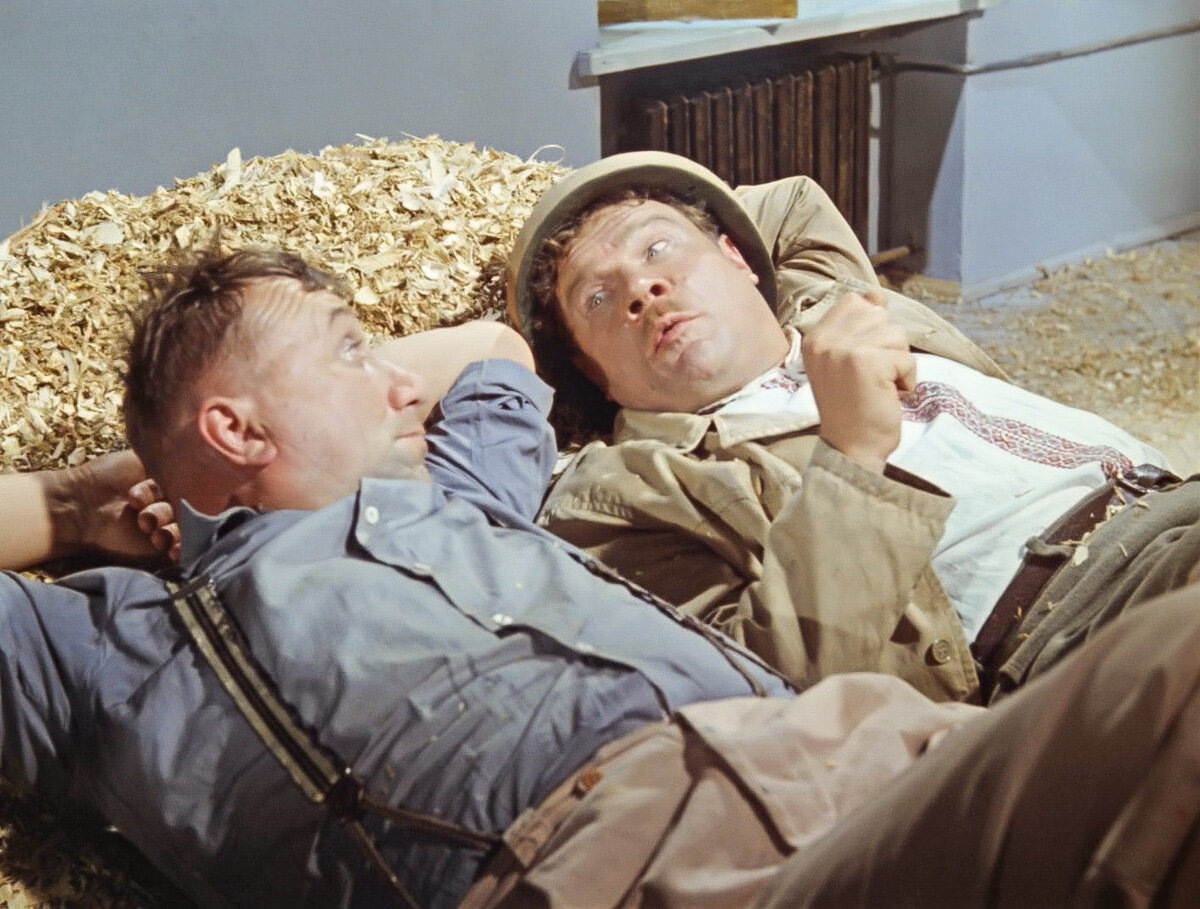 два землекопа копают дорожку в горе нерешенных проблем