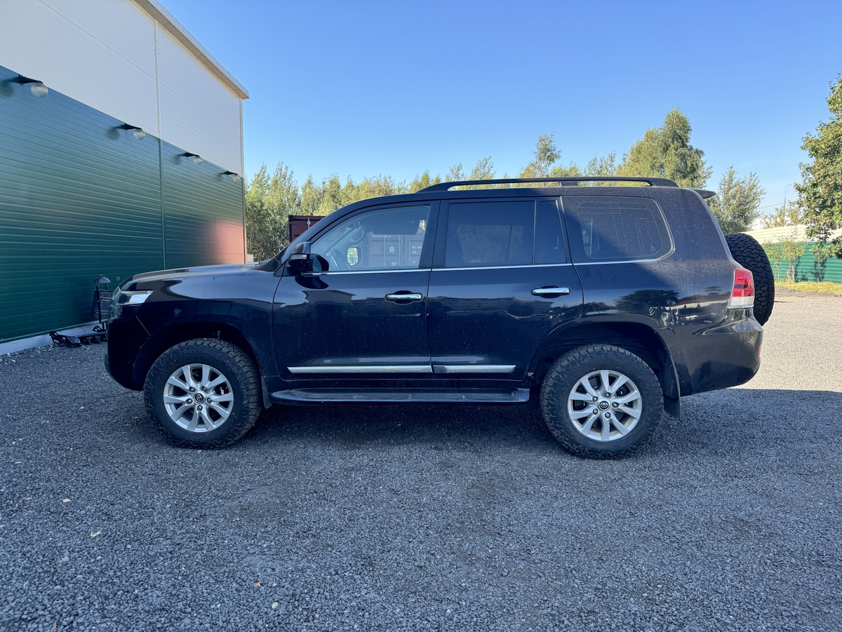 бензиновый Land Cruiser 200 (2017гв)