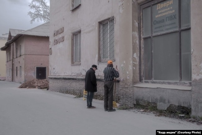 Улица в Пикалеве, ближайшая к цементному заводу. Фото: Наташа Лозинская