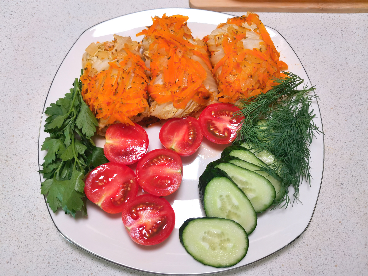 Голубцы в пекинской капусте. Обед на 370 калорий.