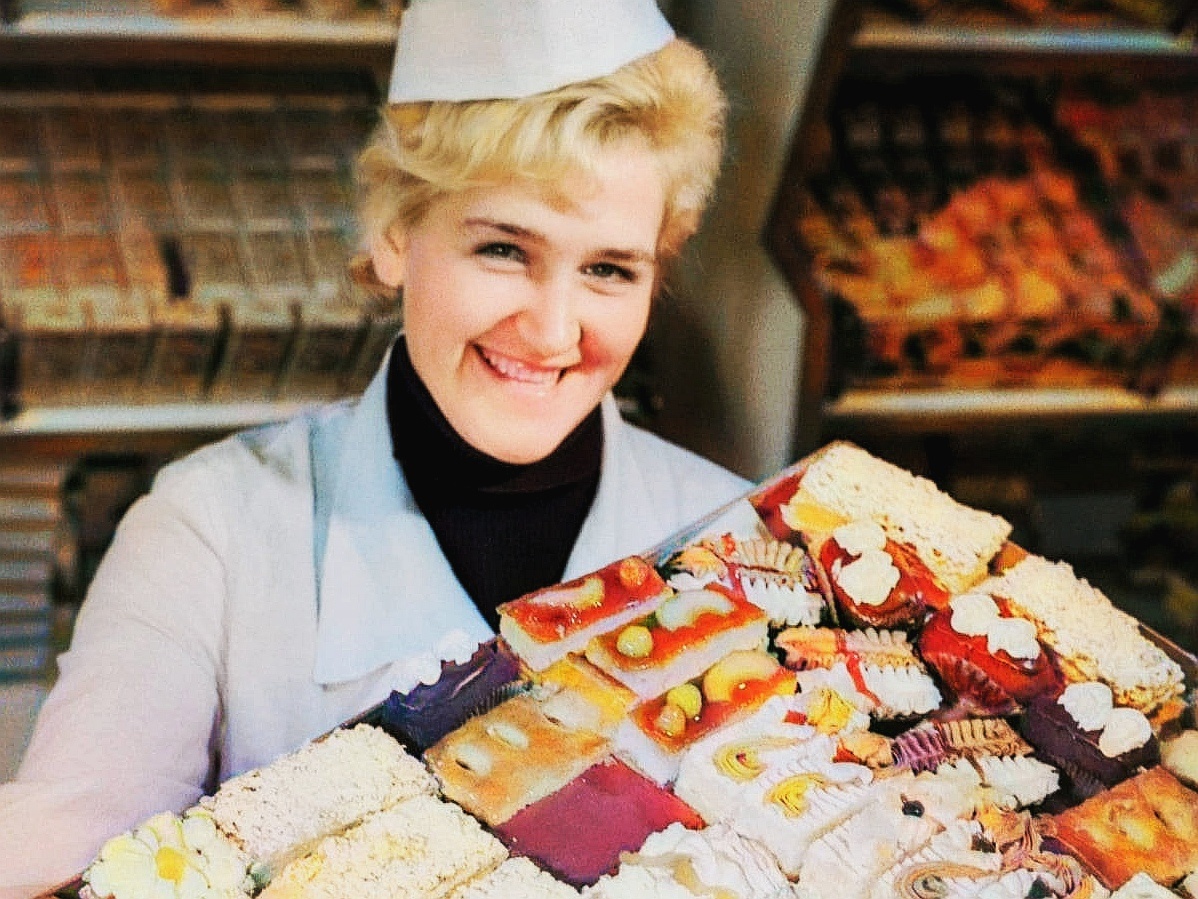 Вспоминаем лучшие советские пирожные, которые мы с удовольствием ели в детстве