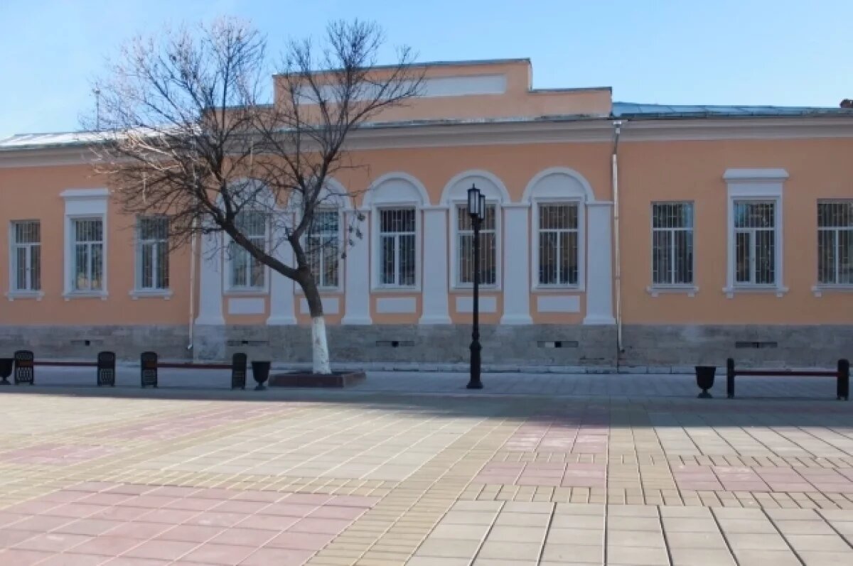    Почти 100 млн. рублей потратят в Оренбурге на ремонт квартиры полицмейстера