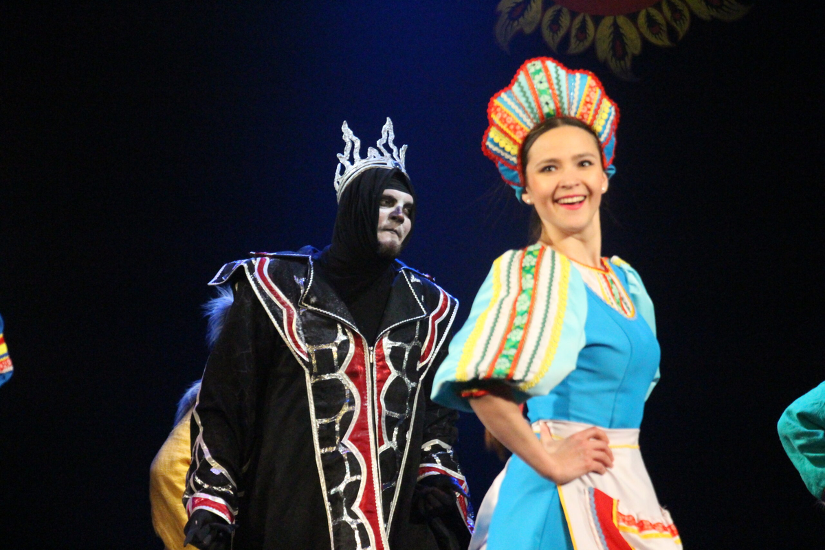 Яунюшки. Но на мой запрос интернет выдал кое-что: Дунюшка и Кощеево царство. Белорусский государственный молодежный театр. 