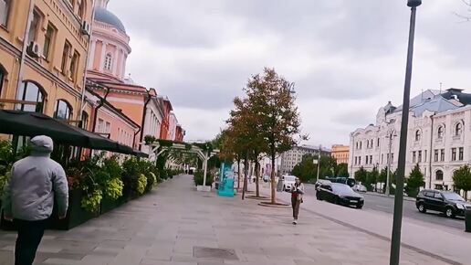 Скачать видео: Красоты Осенней Москвы: Завораживающие Прогулки