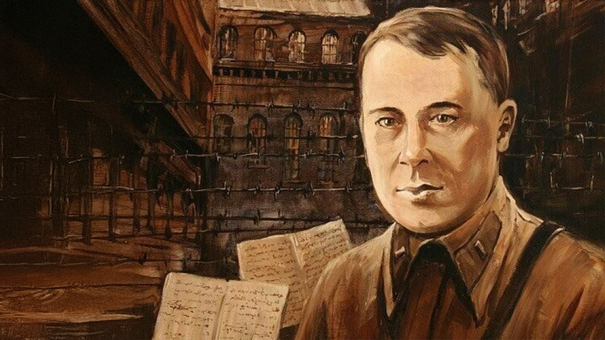 Муса Джалиль - советский татарский поэт и журналист, военный корреспондент. Герой Советского Союза, лауреат Ленинской премии СССР. Член ВКП с 1929 года. Один из организаторов коммунистического подполья в коллаборационистском легионе "Идель-Урал"