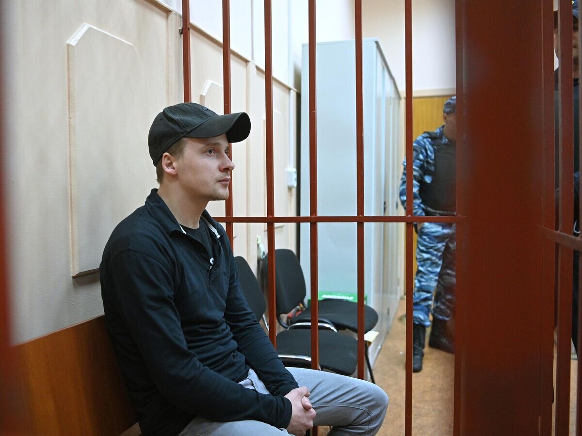    Александр Пермяков, обвиняемый в подрыве автомобиля Захара Прилепина, в Басманном суде Москвы© РИА Новости / Кристина Кормилицына