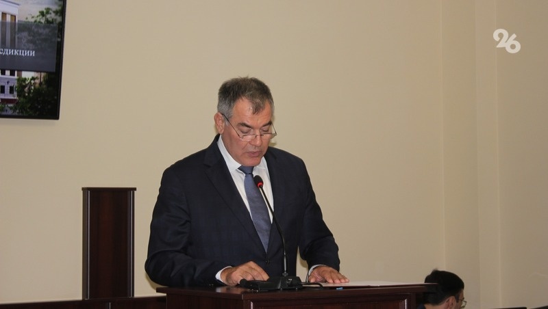    Заместитель полномочного представителя президента Российской Федерации в Северо-Кавказском федеральном округе Максим Владимиров зачитал приветственный адрес Фото: ИА «Победа26»