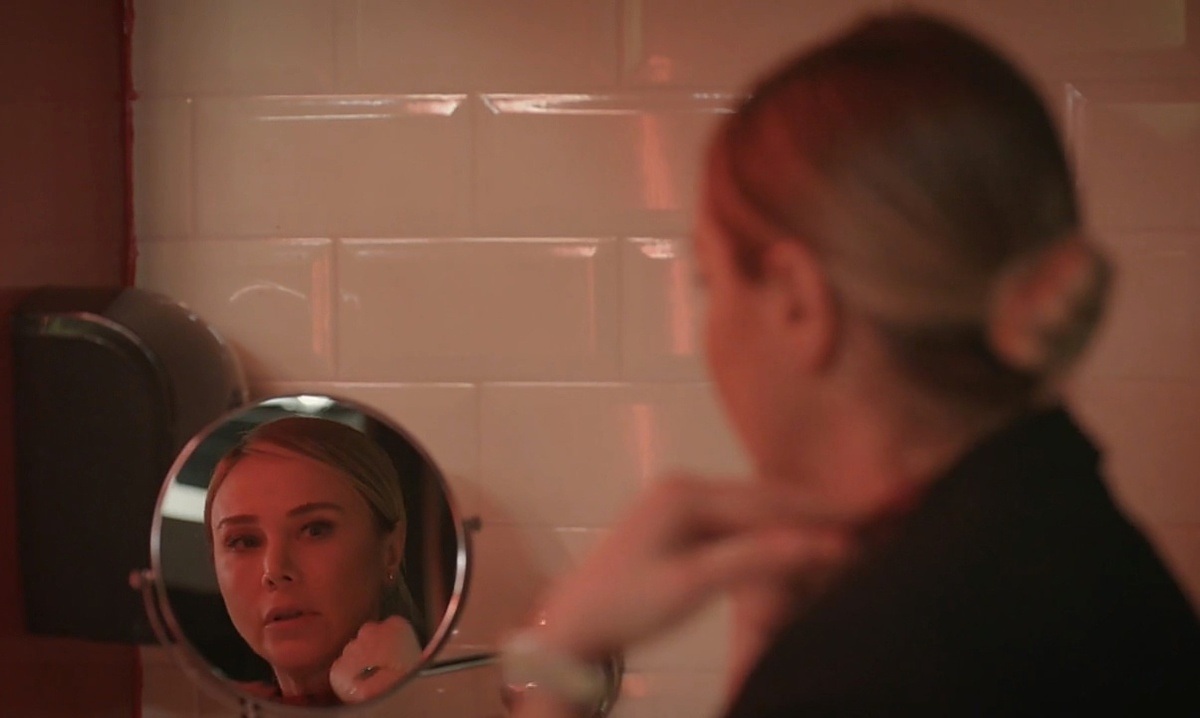 Актриса Бурчин Терзиоглу 