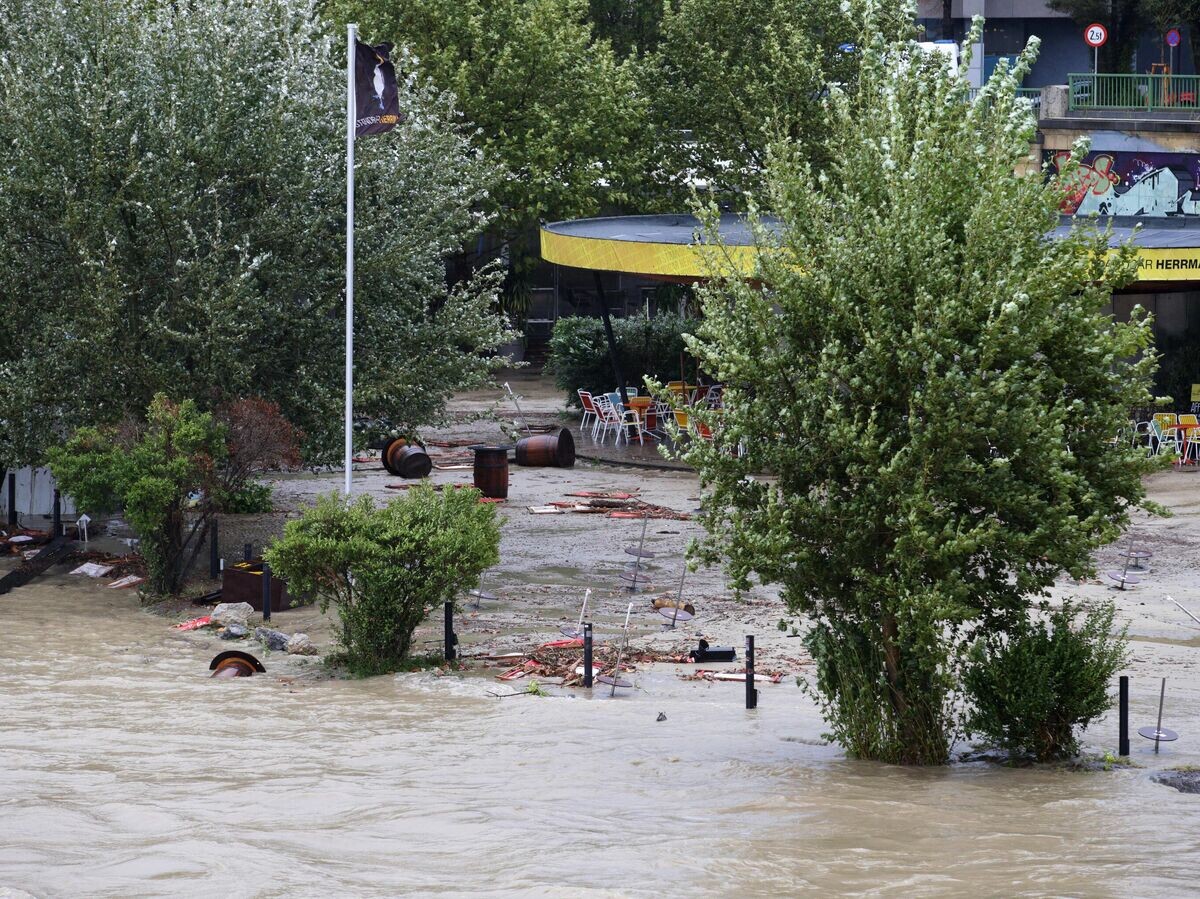    Подтопления в Вене© AP Photo / Heinz-Peter Bader