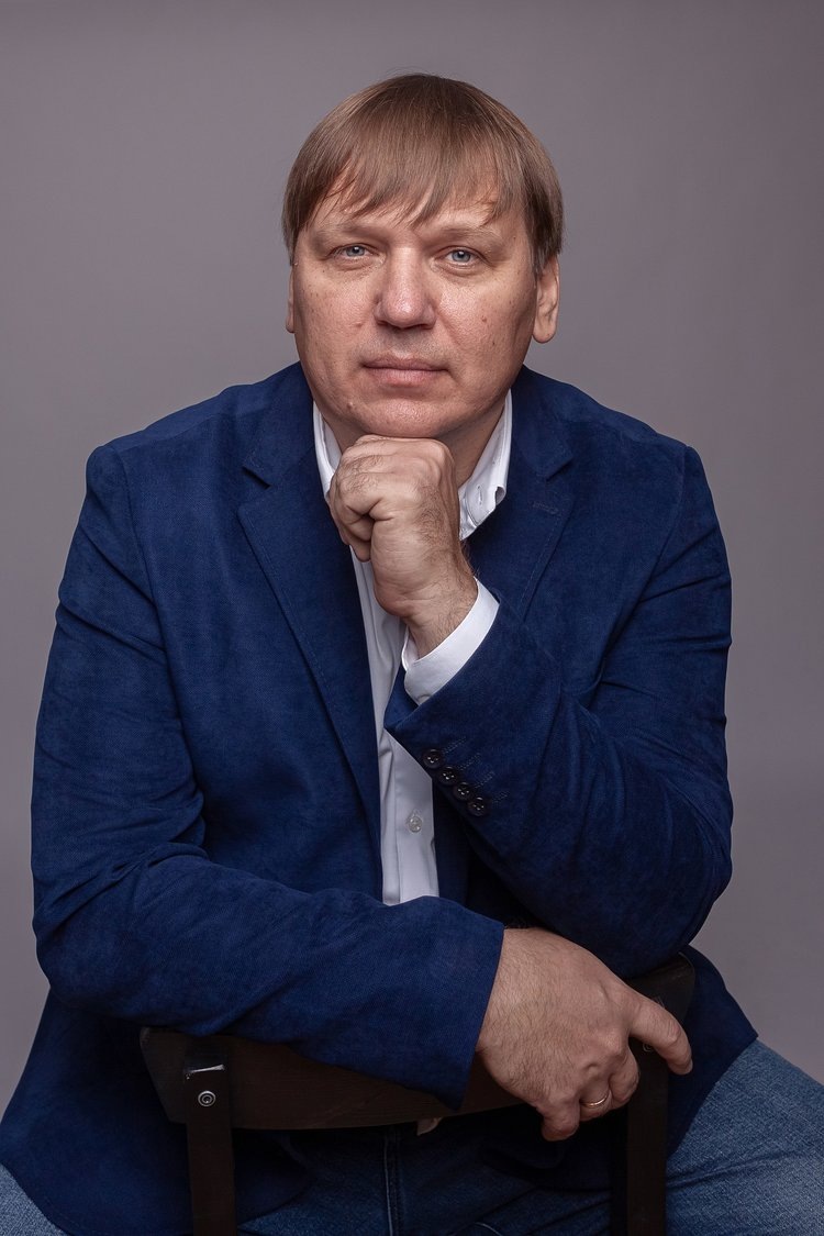 Александр Левиков, юрист.📷    Объясняет юрист: Производство продуктов сычужных с заменителем молочного жира 100% от жировой фазы на основе молока привлекло внимание налоговой службы, не исключены многомиллиардные штрафы
