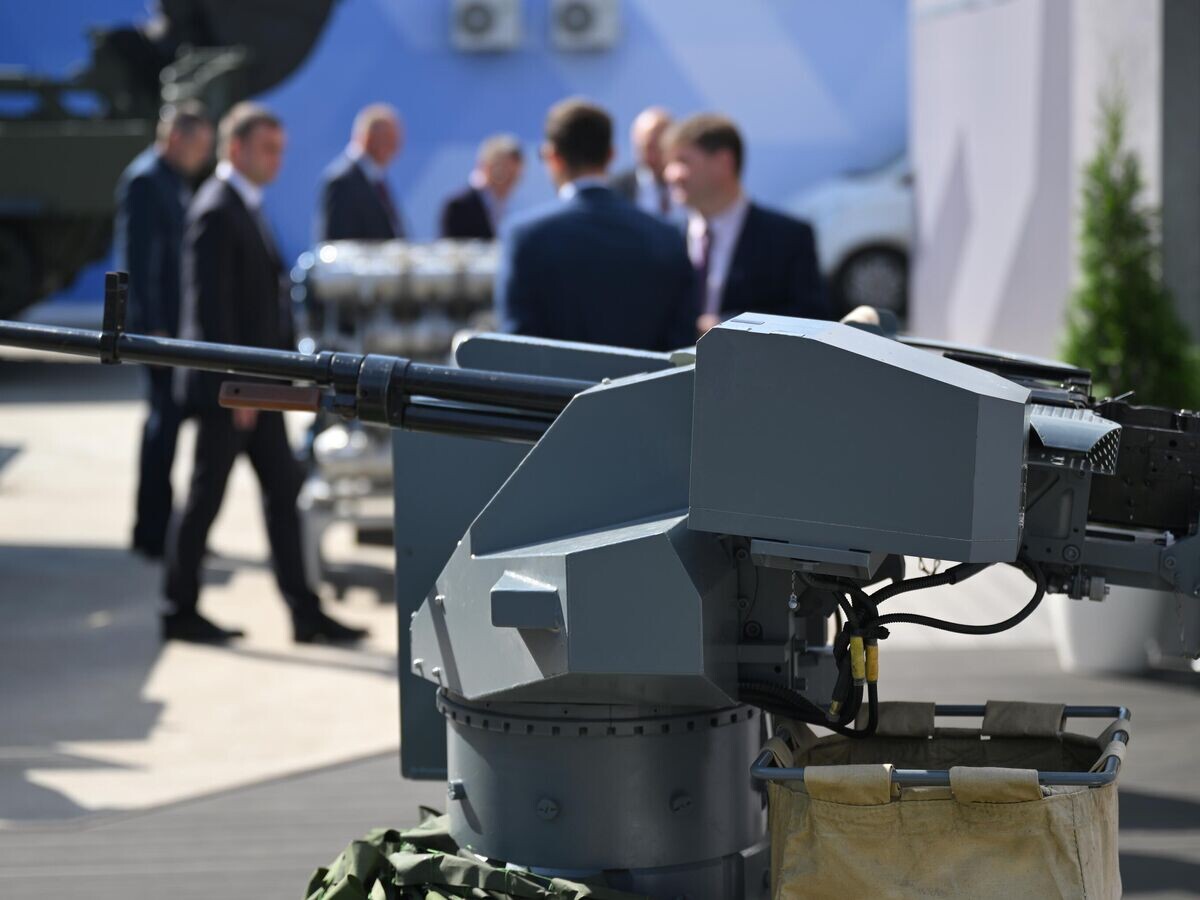    Корабельный дистанционно управляемый боевой модуль "Нарвал" на Международном военно-техническом форуме "АРМИЯ-2023"© РИА Новости / Максим Блинов