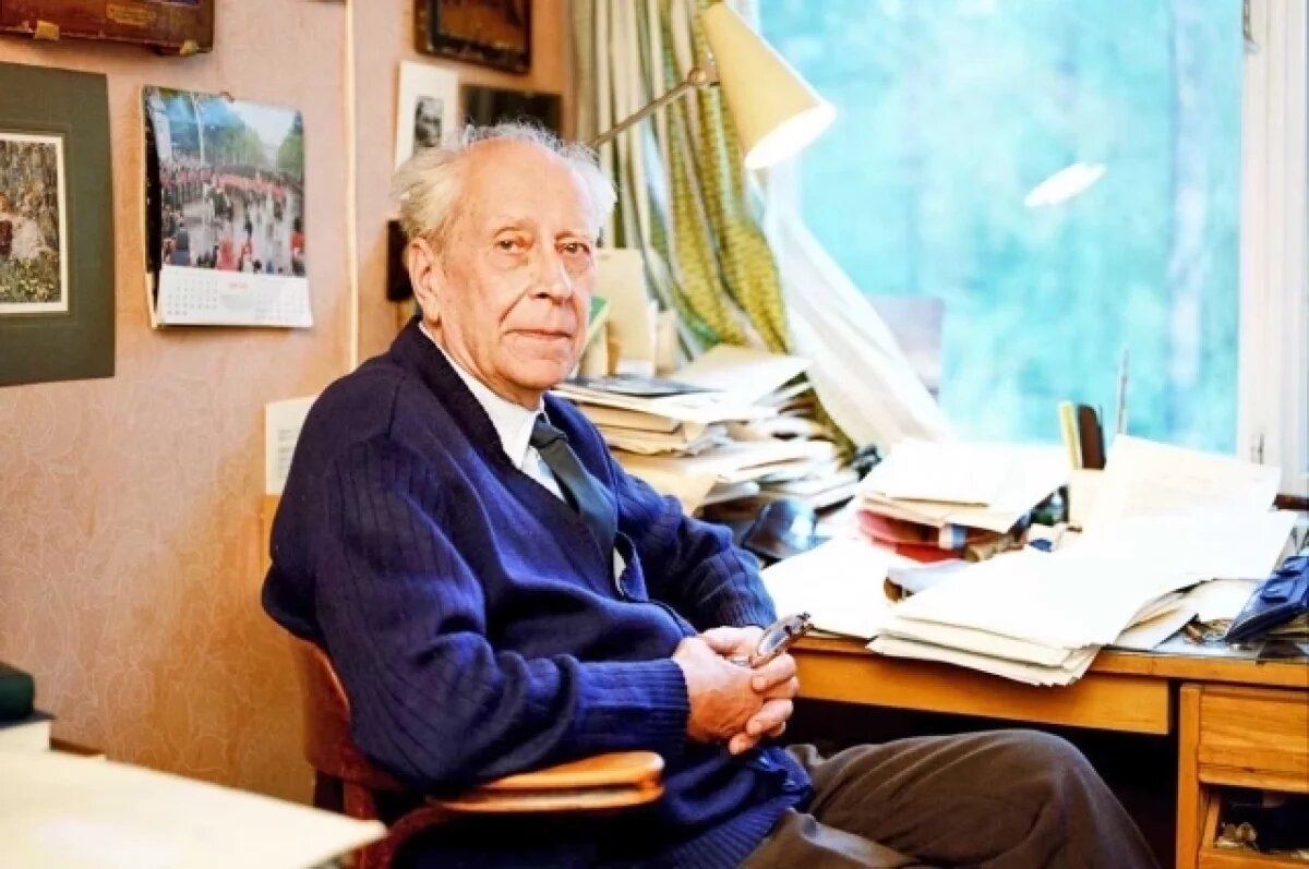    Круг научных интересов Лихачёва был весьма обширен: от изучения иконописи до анализа тюремного быта заключённых.