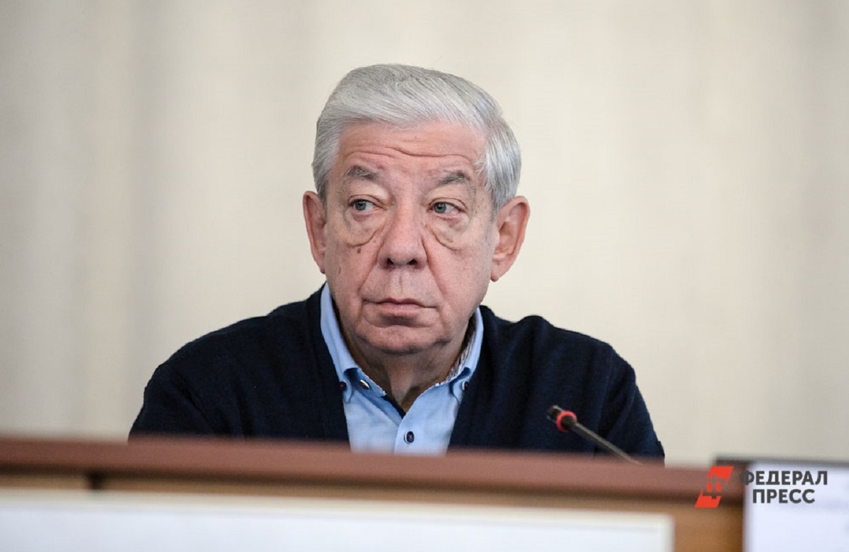 Александр Левин – легендарный свердловский журналист, политик и общественник.  Фото: ФедералПресс / Евгений Поторочин