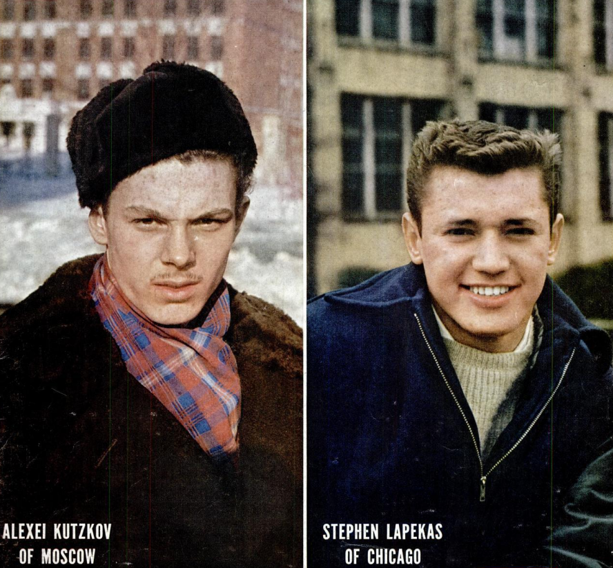 На фото два школьника Алексей Куцков из Москвы и Стефен Лапекас из Чикаго, 1950-е годы