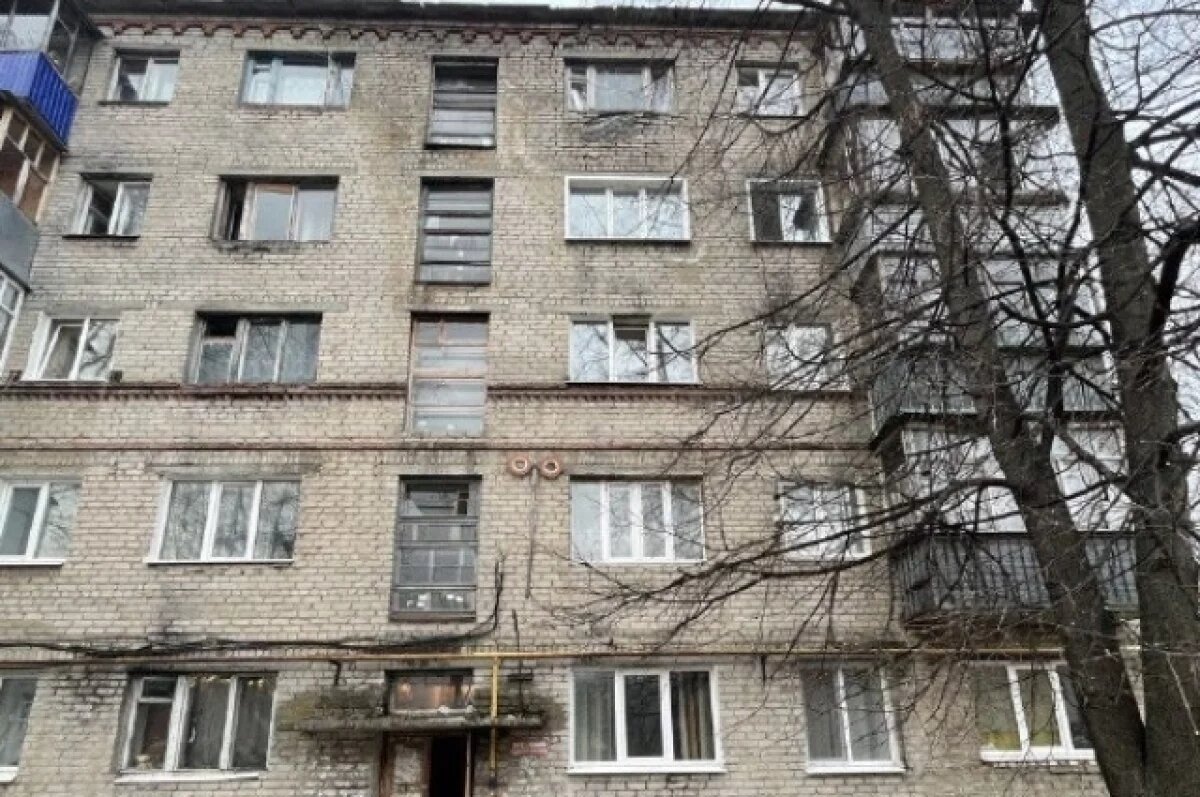    Угрозу обрушения «треснувшего» дома на Доватора устранили