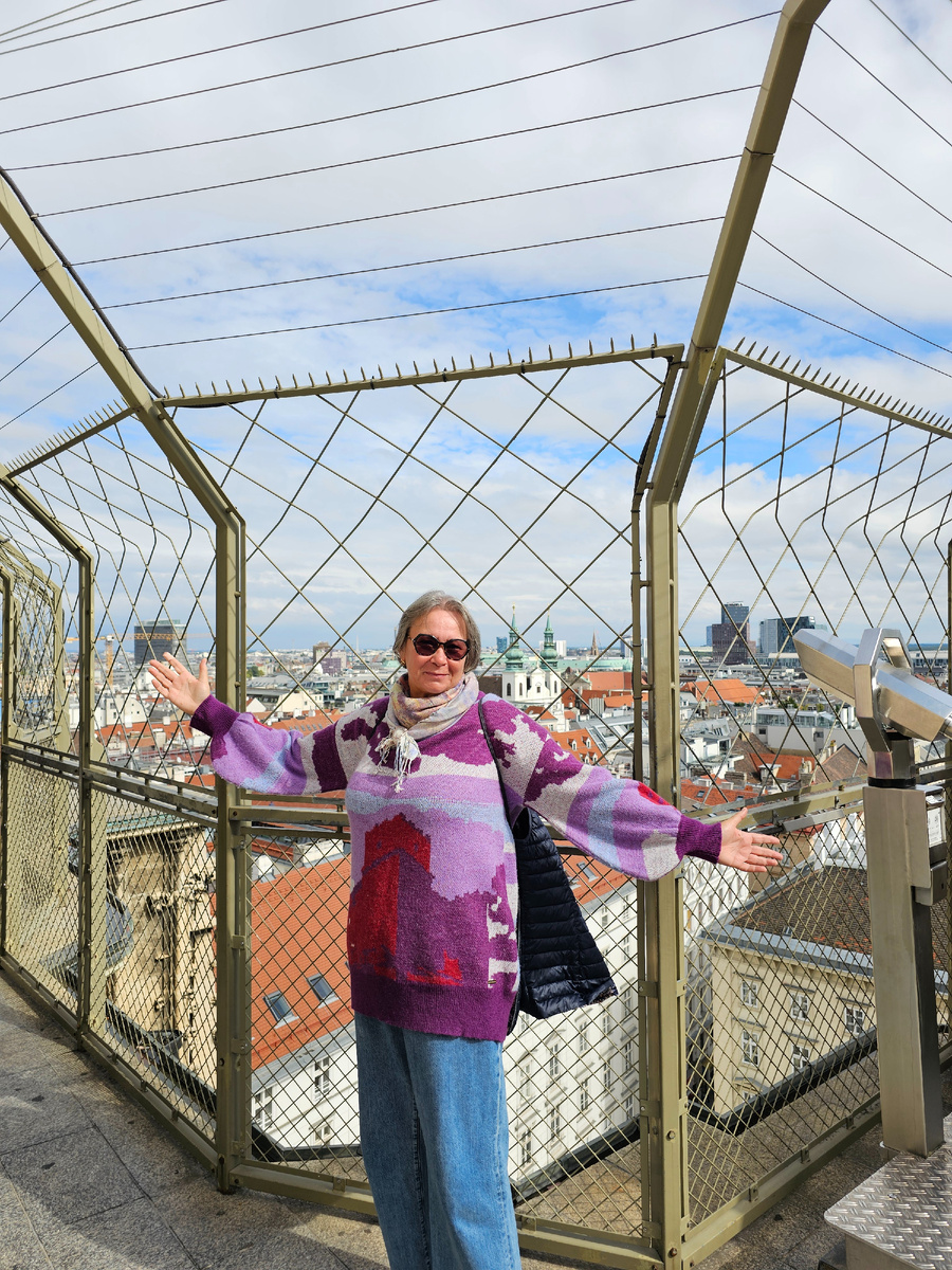 Мне сверху видно, конечно, не всё,  но довольно многое