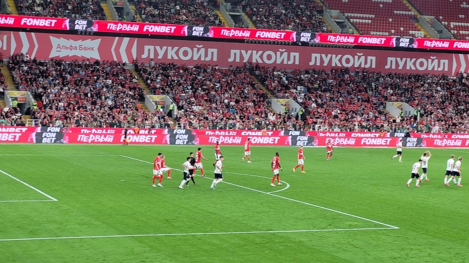   Дмитрий Глухов
