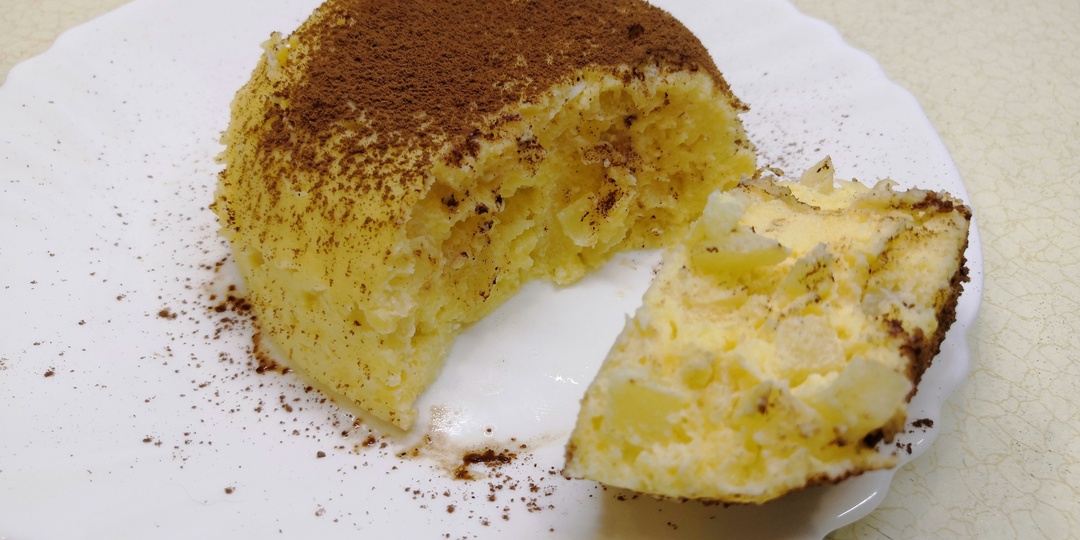 Кексик на завтрак без духовки. Простой и вкусный десерт с яблоком