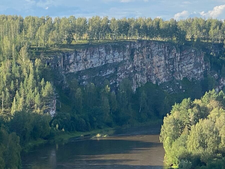 В окрестностях пещеры. Фото: Александра Анкундинова / ВКонтакте