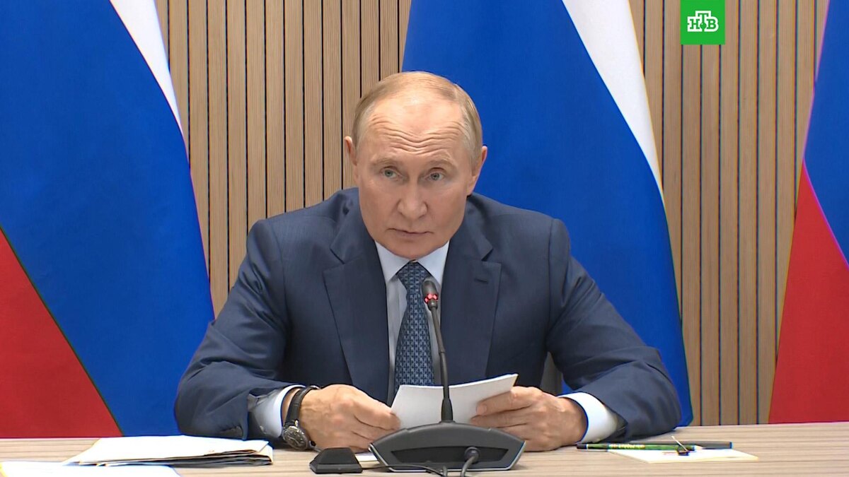    Путин: в России до 2030 года создадут 48 центров по выпуску БПЛА