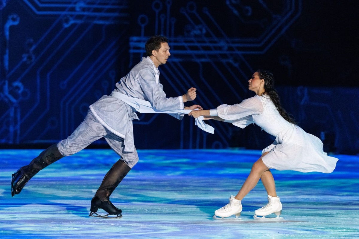 Алина Загитова и Дмитрий Соловьёв в шоу «Хранители снов». Фото: Sergey Elagin/Globallookpress