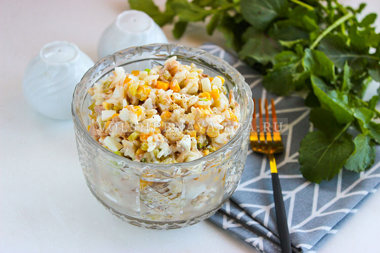 Салат из тунца с рисом - "дефицитная" советская классика