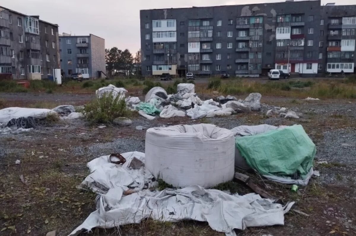    На Камчатке убрали свалку у детсада после вмешательства прокуратуры