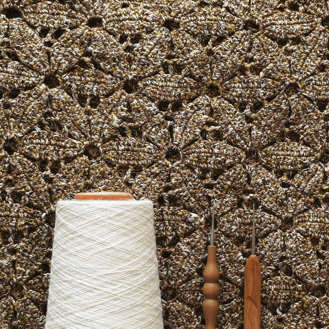 Сочетание пряжи крапивы и меланжевого люрекса