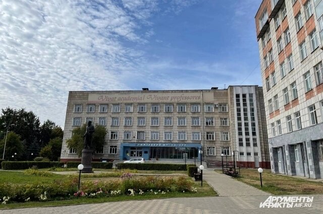    Абдулла встретил убийцу, когда шёл на пару в химический корпус Фото:  АиФ/ Иван Колобов