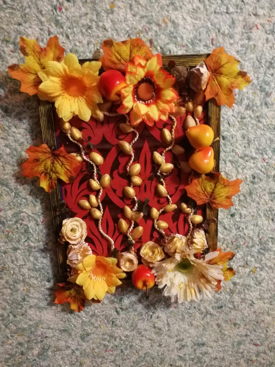 Фото автора статьи. Осеннее панно вариант 2