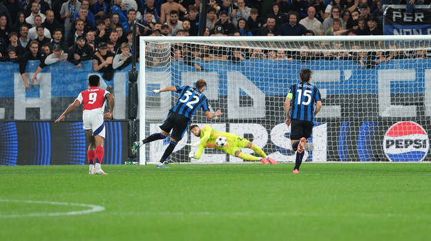    Давид Райя отразил пенальти от Матео Ретеги. Global Look Press