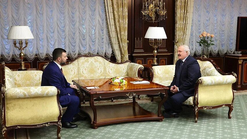 Глава ДНР Денис Пушилин и президент Беларуси Александр Лукашенко.
Фото: Пресс-служба президента Беларуси