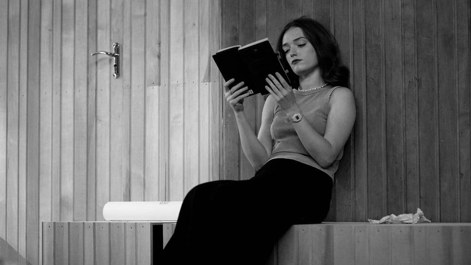 Фото: пресс-служба Краснодарского Драмтеатра📷Анастасия Поддубная в роли Татьяны Лариной