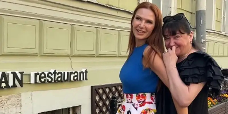 С Эвелиной Бледанс. 